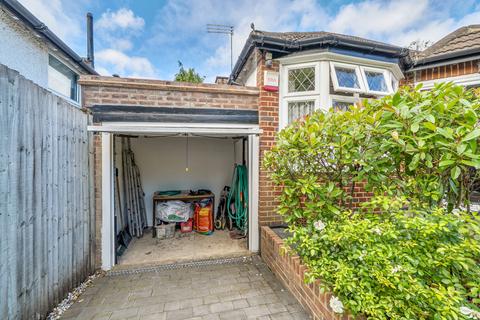 2 bedroom bungalow for sale, Hillside Road, Northwood