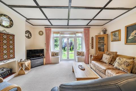 2 bedroom bungalow for sale, Hillside Road, Northwood