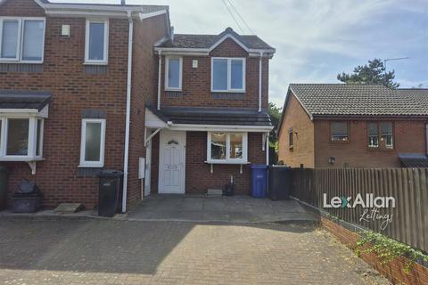 2 bedroom semi-detached house to rent, Cemetery Road, Lye