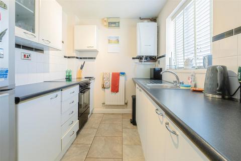 3 bedroom terraced house for sale, Campion Close, Calne