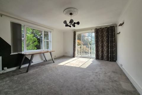 2 bed flat/apartment for rent in Western Road, Poole, BH13