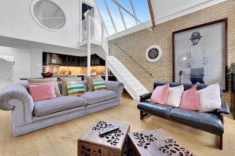 Welmar Mews, Clapham, SW4