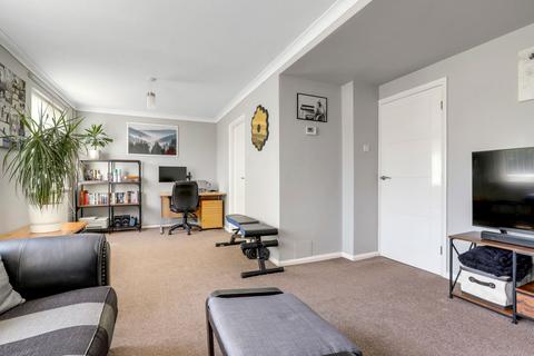 2 bedroom flat for sale, Queens Road, Nottingham NG12