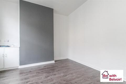 2 bedroom terraced house to rent, Stratton Street, Wolverhampton WV10