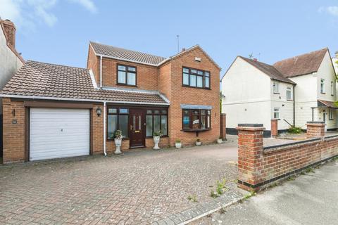 4 bedroom detached house for sale, Wilson Road, Lowestoft
