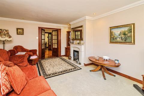 4 bedroom detached house for sale, Wilson Road, Lowestoft