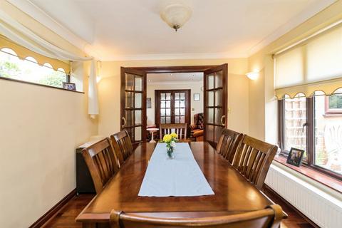 4 bedroom detached house for sale, Wilson Road, Lowestoft