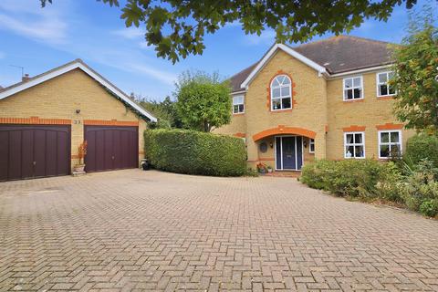 Bluebell Drive, St James Hamlet, Goffs Oak