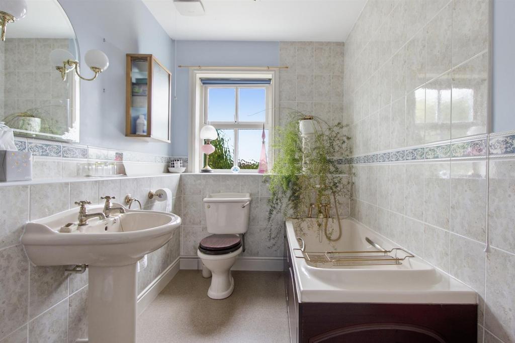 En-Suite Shower and Bathroom