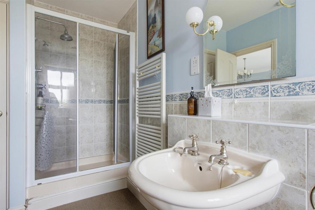 En-Suite Shower and Bathroom