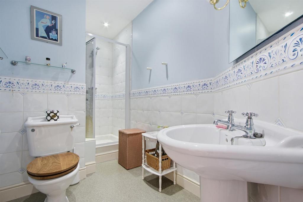 En-Suite Shower