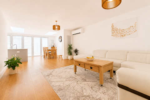 4 bedroom end of terrace house for sale, Maybury Road, Barking IG11