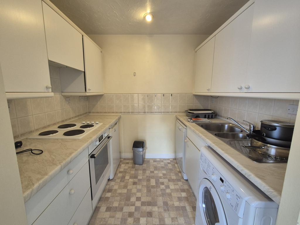 Apartment in Milton Keynes, Central Milton Keynes - View 4