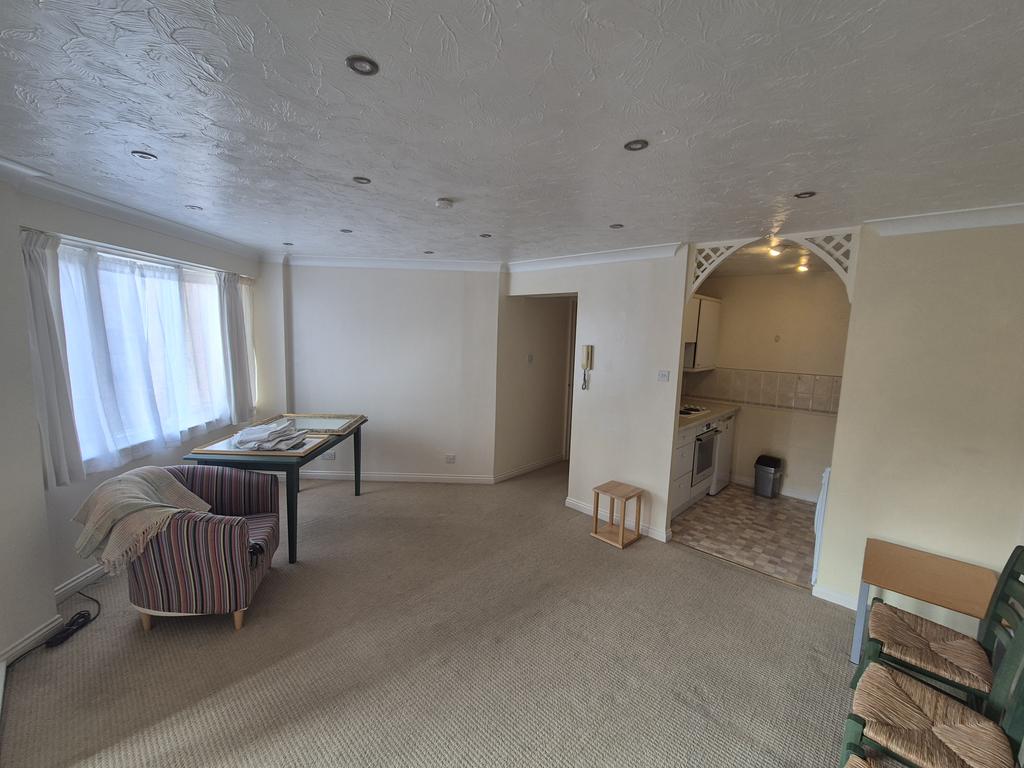 Apartment in Milton Keynes, Central Milton Keynes - View 5