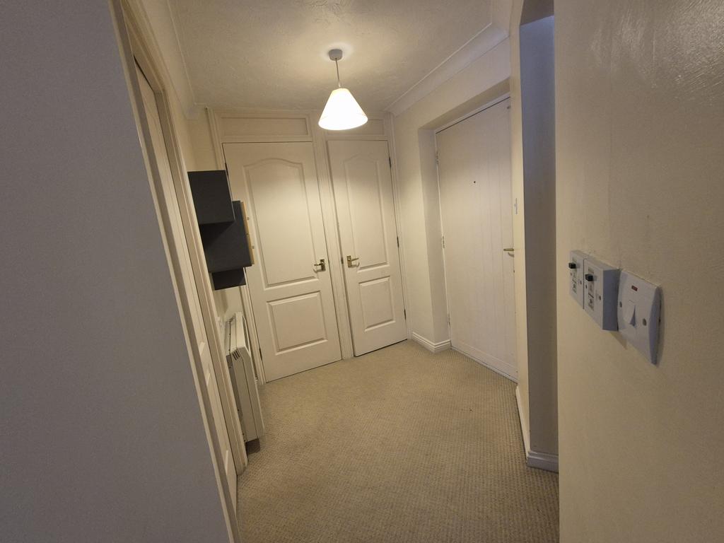 Apartment in Milton Keynes, Central Milton Keynes - View 6