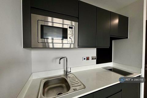 Studio to rent, Parliament Sqaure, Liverpool, L1