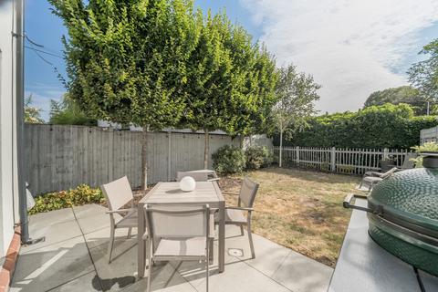 3 bedroom end of terrace house for sale, Cowper Road, Bromley, Kent, BR2