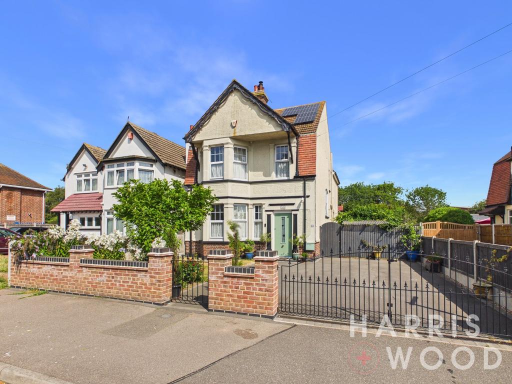 4 bedroom detached house for sale in Essex on OnTheMarket