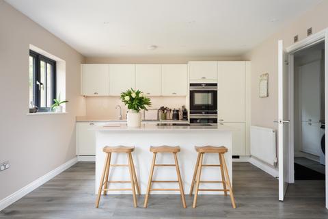 4 bedroom semi-detached house for sale, Fullers Way, Biddenden