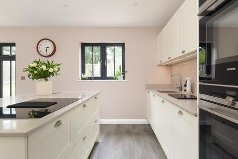 4 bedroom semi-detached house for sale, Fullers Way, Biddenden