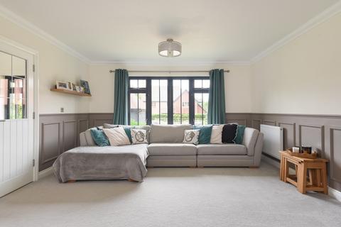 4 bedroom semi-detached house for sale, Fullers Way, Biddenden