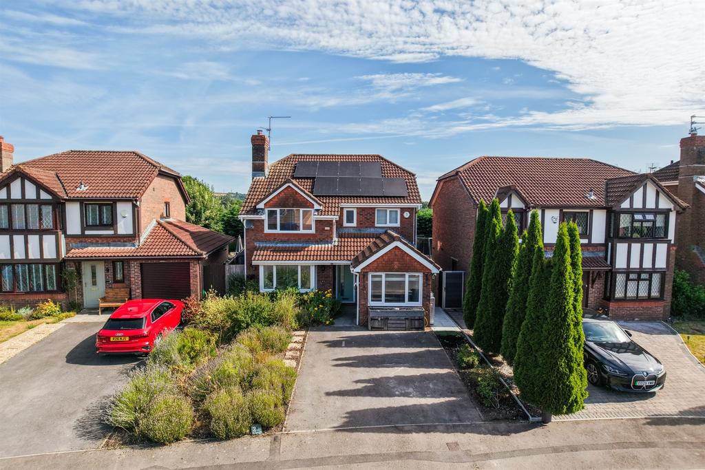 4 bedroom detached house for sale in Cardiff on OnTheMarket