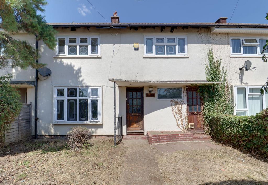 3 bedroom terraced house for sale in Rainham on OnTheMarket