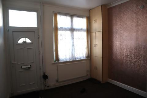 2 bedroom terraced house to rent, Earl Howe Street, Leicester LE2