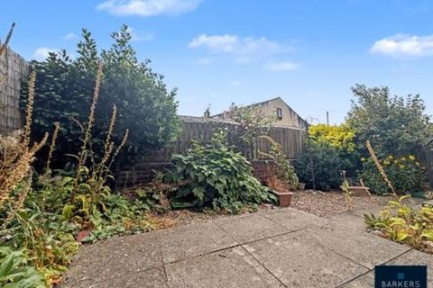 2 bedroom end of terrace house for sale, Cambridge Street, Heckmondwike