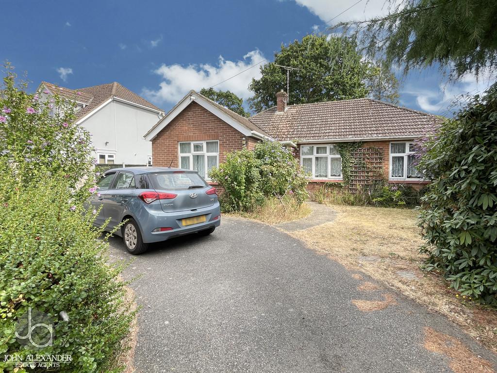 2 bedroom detached bungalow for sale in Colchester on OnTheMarket