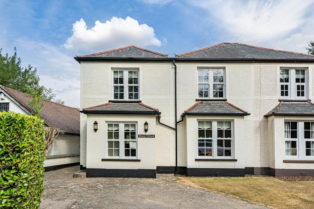 3 bedroom semi-detached house for sale in Lower Kingswood on OnTheMarket
