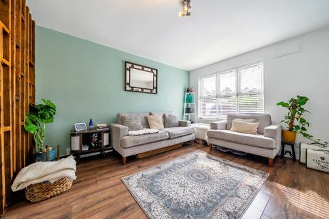 3 bedroom end of terrace house for sale, Kinburn Street, London, SE16
