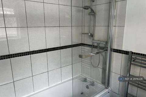 3 bedroom terraced house to rent, Tealby Street, Lincoln, LN5