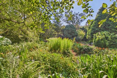 4 bedroom character property for sale, Constantine, Ponjeravah, Secluded position within 1.5 acres