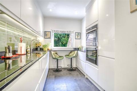 2 bedroom apartment for sale, Canford Cliffs Road, Canford Cliffs, Poole, Dorset, BH13
