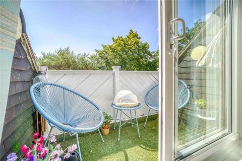 2 bedroom apartment for sale, Canford Cliffs Road, Canford Cliffs, Poole, Dorset, BH13