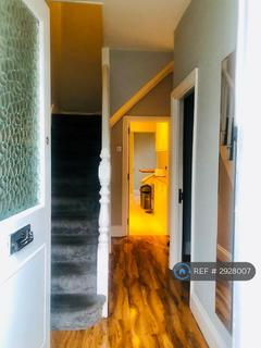 4 bedroom terraced house to rent, Mortlake Road, Ilford, IG1