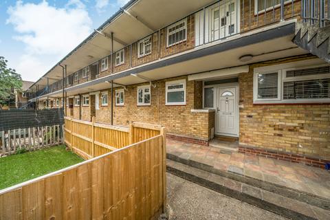 2 bedroom flat for sale, Corona Road, Lee, London, SE12