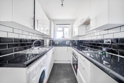 2 bedroom flat for sale, Corona Road, Lee, London, SE12