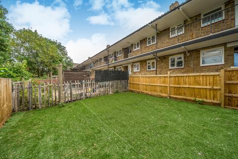2 bedroom flat for sale, Corona Road, Lee, London, SE12