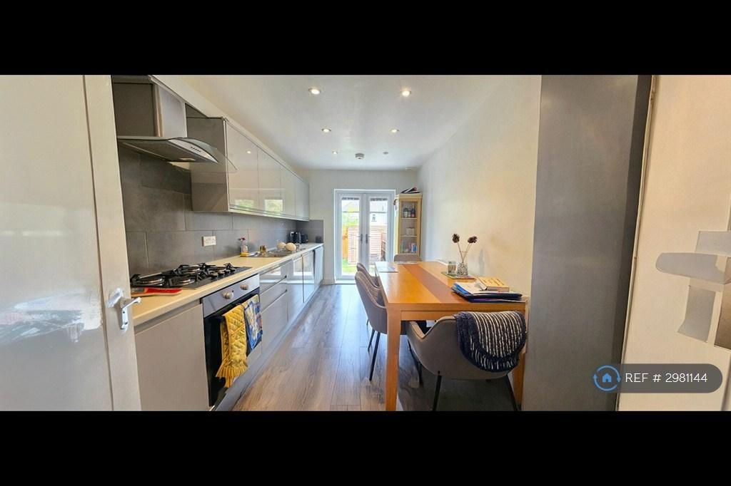 Redesdale Place, Leeds, LS16 - View 4
