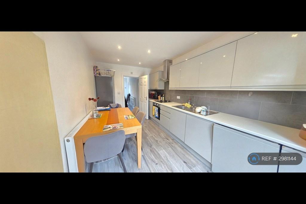 Redesdale Place, Leeds, LS16 - View 5