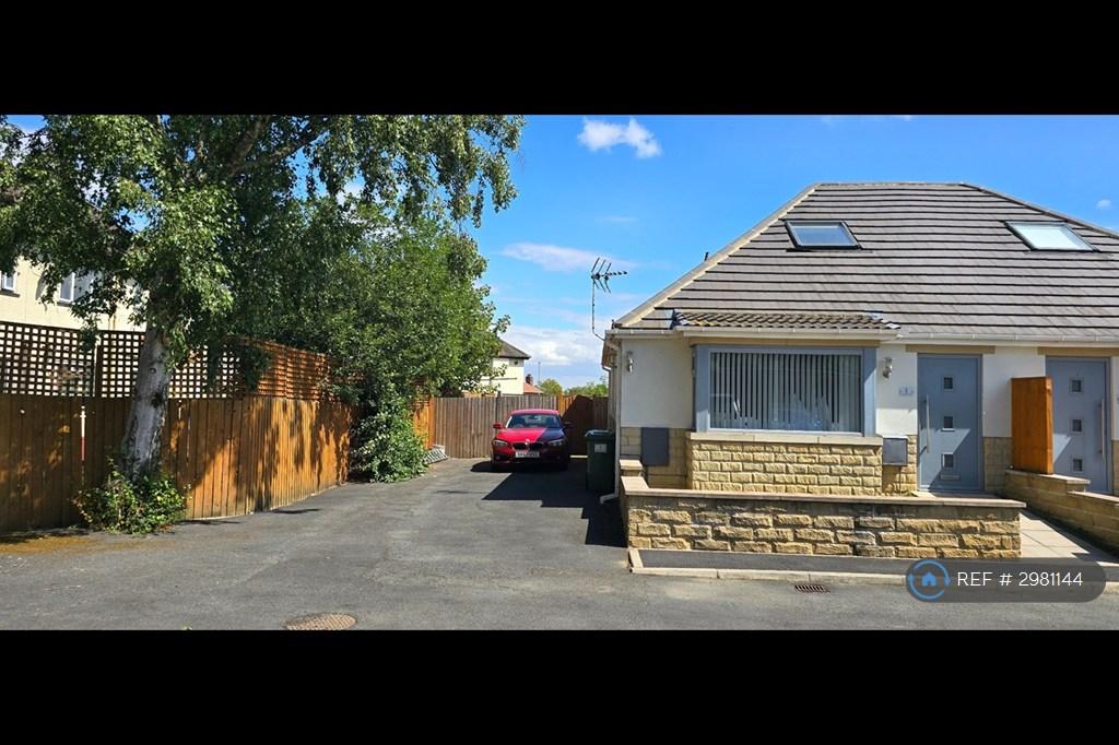 Redesdale Place, Leeds, LS16 - View 2