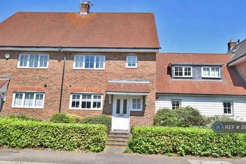 4 bed terraced house for rent in Ware Street, Maidstone, ME14