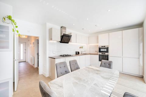 3 bedroom detached house for sale, Paddock Way, Crowthorne, RG45