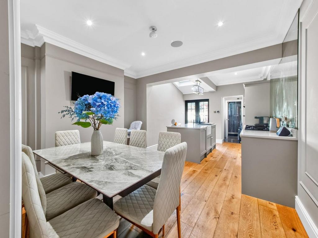 Neville Terrace, York - View 5