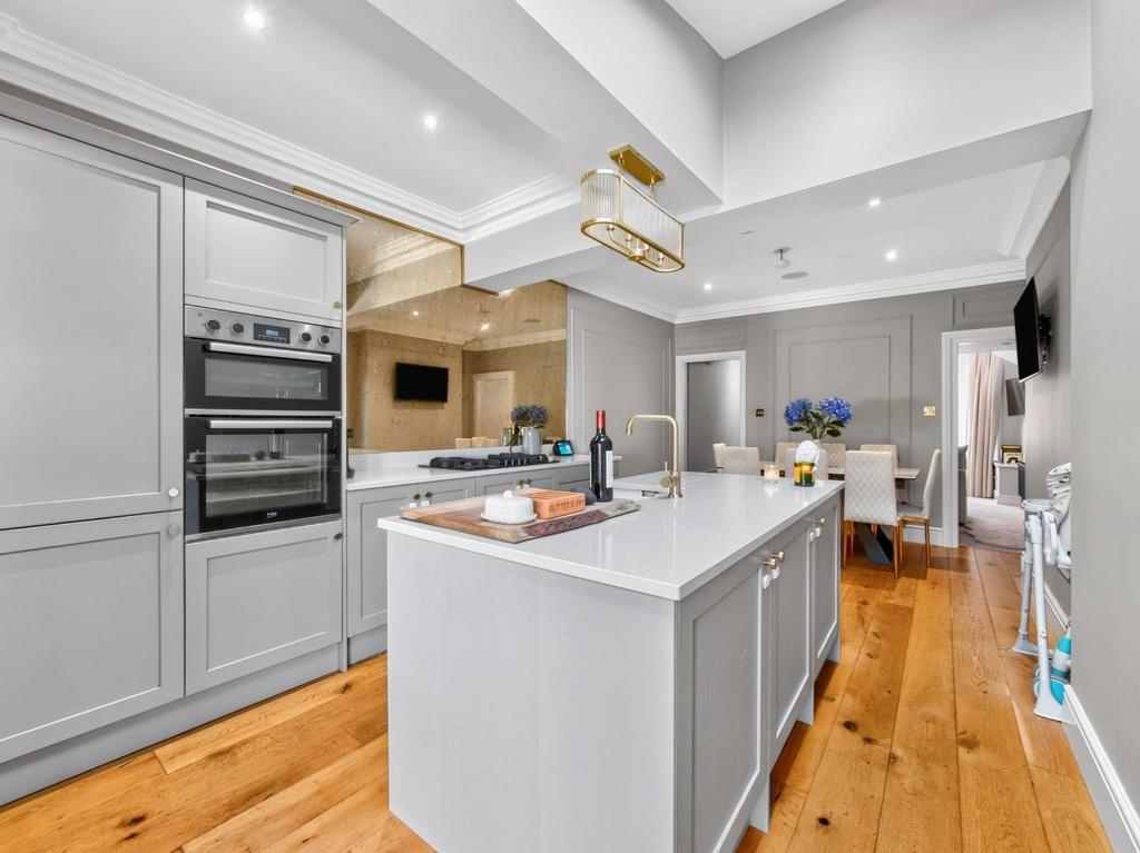 Neville Terrace, York - View 6
