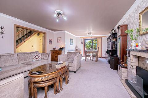 3 bedroom semi-detached house for sale, 4 Pleasance Court, Halbeath, Dunfermline, KY12 0TD