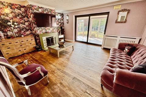 5 bedroom detached house for sale, St. Helens Way, Hemswell, Gainsborough