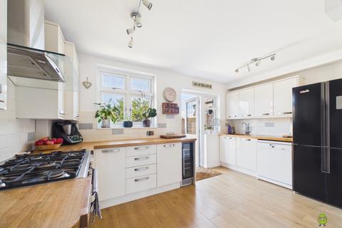 4 bedroom semi-detached house for sale, Belmont Road, Erith, Kent, DA8